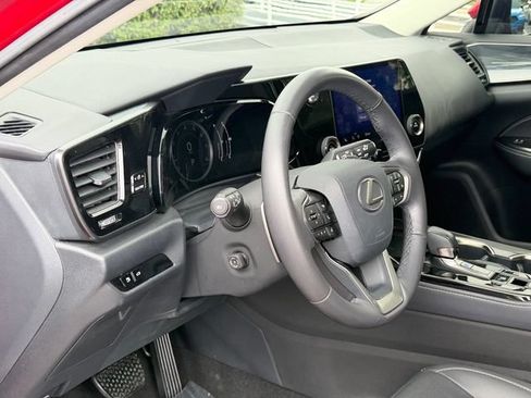 Used 2024 Lexus NX 250 FWD image 11