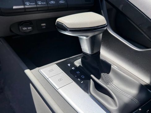 Used 2023 Hyundai Elantra SEL FWD image 31
