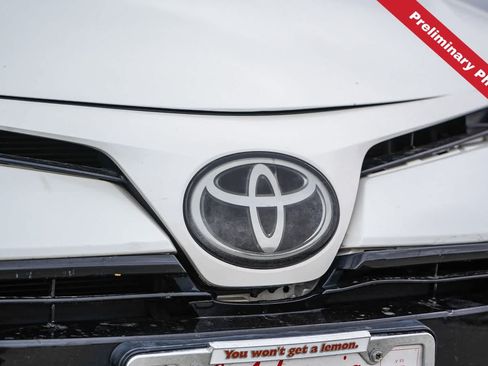 Used 2018 Toyota Corolla SE FWD image 5