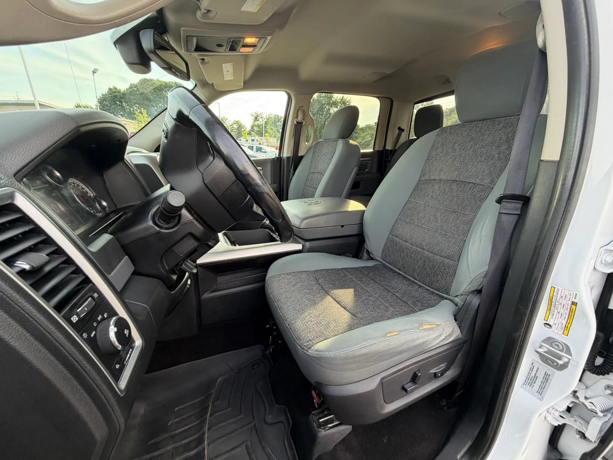 Used 2016 RAM 1500 Big Horn AWD/4WD image 14
