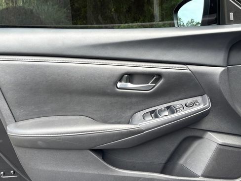 Used 2024 Nissan Sentra SV w/ All-Weather Package FWD image 11