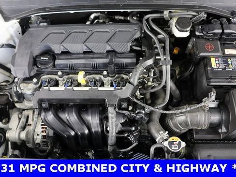 Used 2023 Hyundai Venue SEL image 22