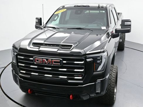 Used 2024 GMC Sierra 2500 AT4 w/ AT4 Premium Plus Package AWD/4WD image 39
