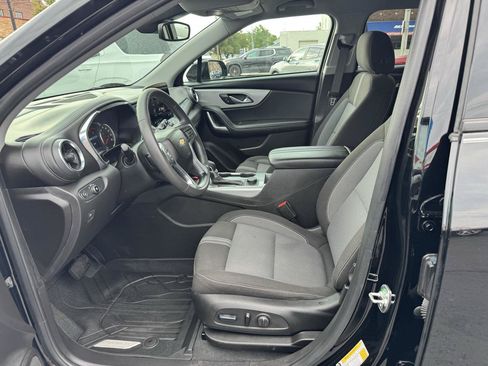 Used 2024 Chevrolet Blazer LT w/ Convenience Package FWD image 9