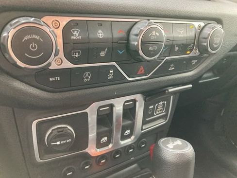 Used 2024 Jeep Wrangler Sport S image 33