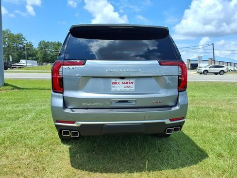 New 2026 GMC Yukon Denali w/ LPO, Floor Liner Package AWD/4WD image 6