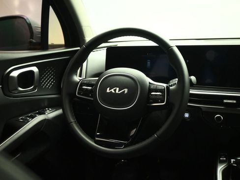 Certified 2025 Kia Sorento S w/ Panoramic Sunroof Package FWD image 40