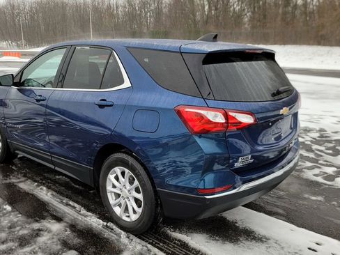 Used 2020 Chevrolet Equinox LT w/ Driver Convenience Package image 9