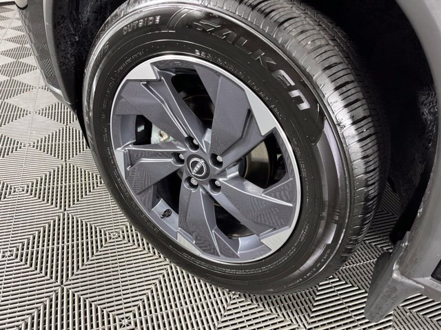 Certified 2026 Nissan Rogue SV FWD image 13