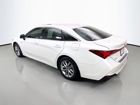 Used 2021 Toyota Avalon XLE w/ Moonroof Package FWD image 5