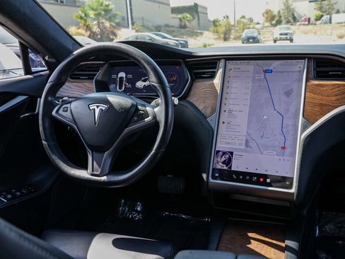 Used 2018 Tesla Model S 75D AWD/4WD image 22