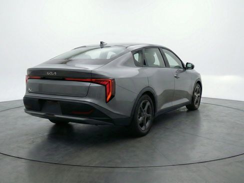 Used 2025 Kia K4 LXS image 9