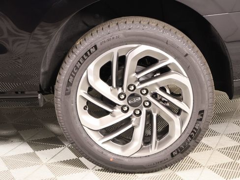 New 2026 Lincoln Navigator Reserve AWD/4WD image 21