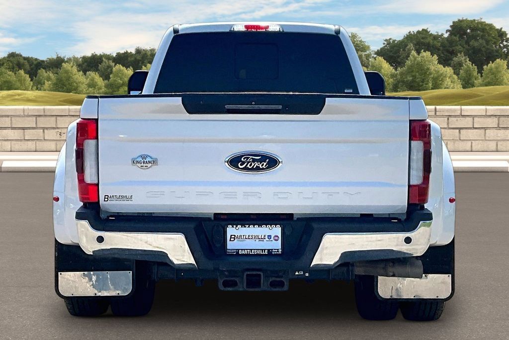 Used 2018 Ford F350 Lariat w/ Lariat Ultimate Package AWD/4WD image 4