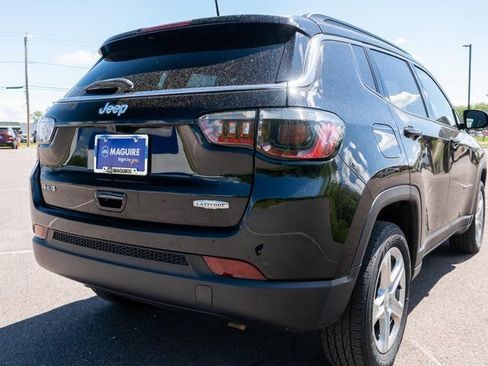 Used 2023 Jeep Compass Latitude w/ Convenience Group AWD/4WD image 6