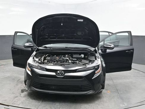 Used 2023 Toyota Corolla LE FWD image 33