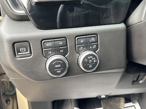 Used 2022 GMC Sierra 1500 Elevation w/ Elevation Premium Package image 14