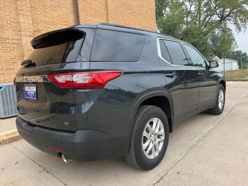 Used 2020 Chevrolet Traverse LT w/ Driver Confidence II Package AWD/4WD image 4