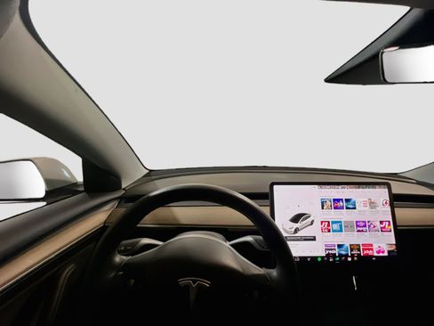 Used 2021 Tesla Model 3 RWD image 7