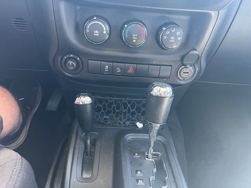Used 2014 Jeep Wrangler Sport w/ Quick Order Package 24S AWD/4WD image 12