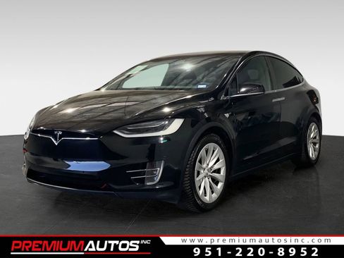 Used 2018 Tesla Model X 75D image 1