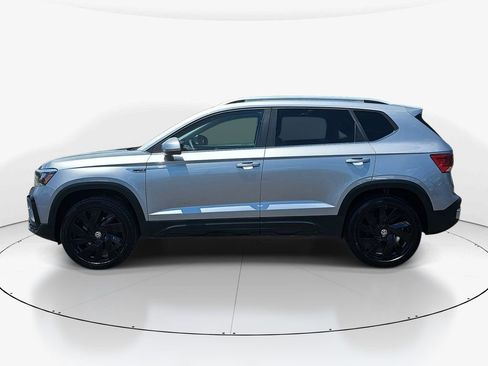 Used 2024 Volkswagen Taos SE AWD/4WD image 10