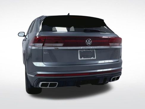 Used 2024 Volkswagen Atlas Cross Sport SEL R-Line AWD/4WD image 23