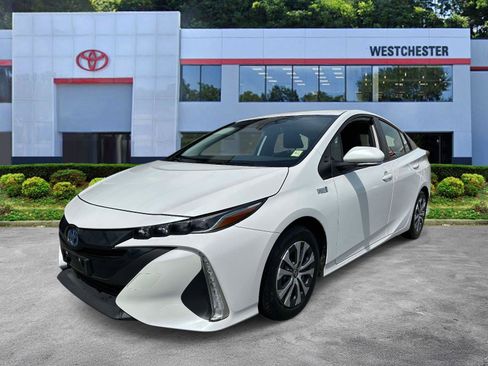 Certified 2021 Toyota Prius Prime XLE FWD image 7