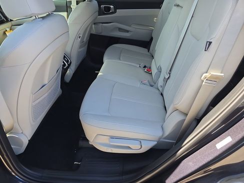 New 2026 Kia Sorento S image 16