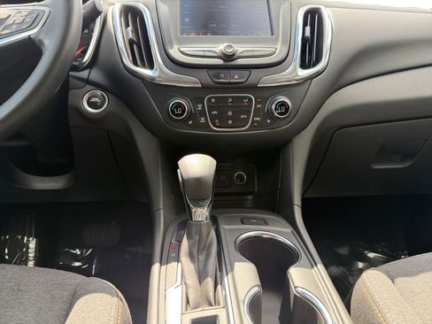 Used 2023 Chevrolet Equinox LT w/ Driver Convenience Package AWD/4WD image 16