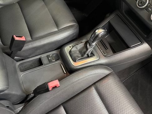 Used 2013 Volkswagen Tiguan SE image 37