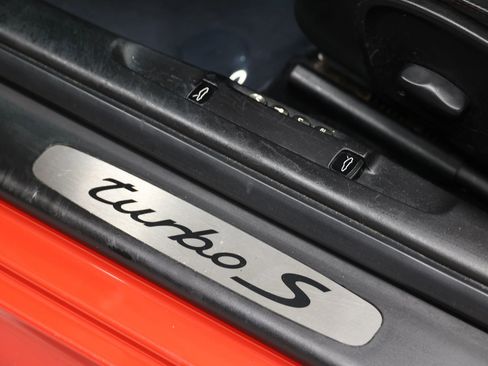 Used 2005 Porsche 911 Turbo image 15