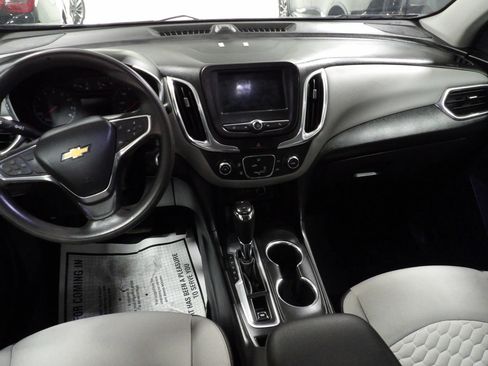 Used 2019 Chevrolet Equinox LS w/ LS Convenience Package FWD image 10