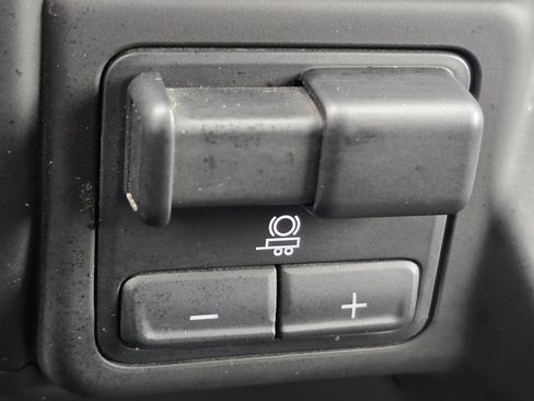 Used 2023 GMC Sierra 2500 Pro w/ Gooseneck/5TH Wheel Package image 9