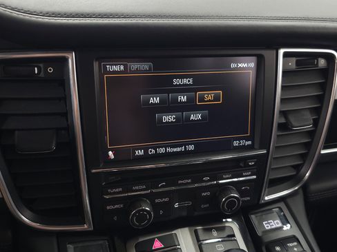 Used 2013 Porsche Panamera GTS image 23