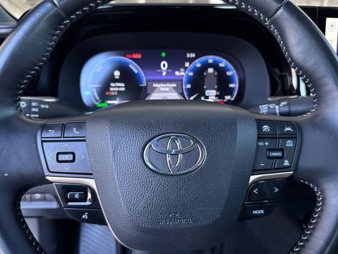 Certified 2024 Toyota Crown w/ Carpet Mat Package (TMS) AWD/4WD image 21