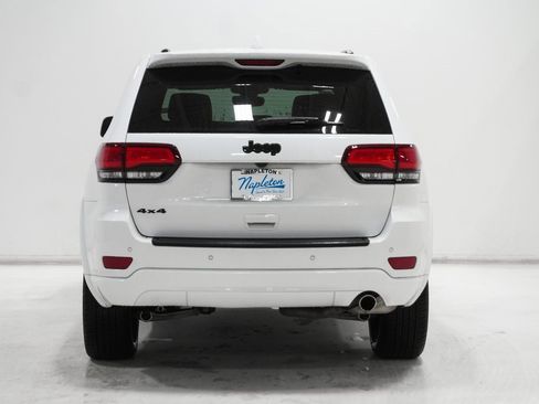 Certified 2022 Jeep Grand Cherokee Laredo X image 6