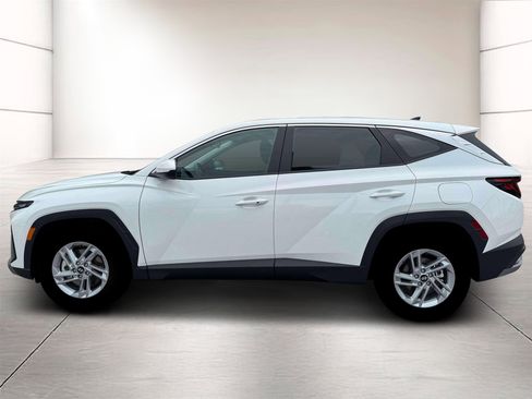 New 2026 Hyundai Tucson SE image 3