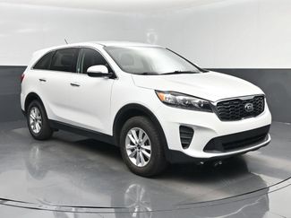 Used 2020 Kia Sorento FWD V6 video 1