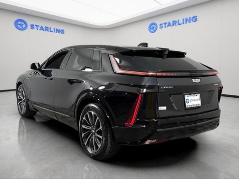 Used 2024 Cadillac Lyriq Sport w/ LPO, Floor Liner Package AWD/4WD image 5