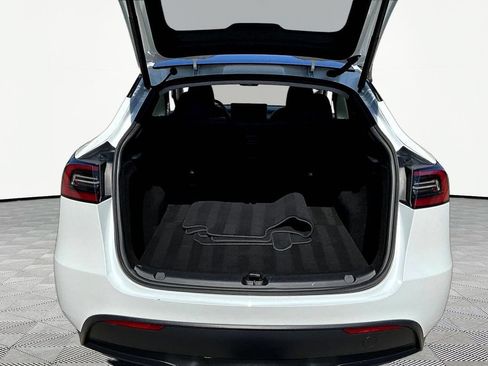 Used 2023 Tesla Model Y Long Range AWD/4WD image 25