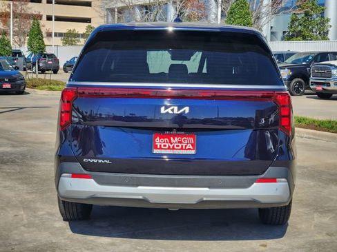 Used 2025 Kia Carnival LXS image 6