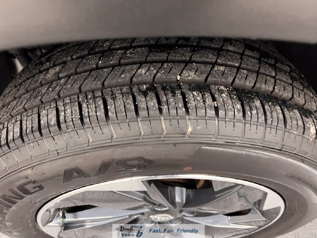 Used 2025 Nissan Rogue SV AWD/4WD image 14