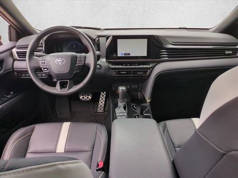 Used 2025 Toyota Camry SE FWD image 17