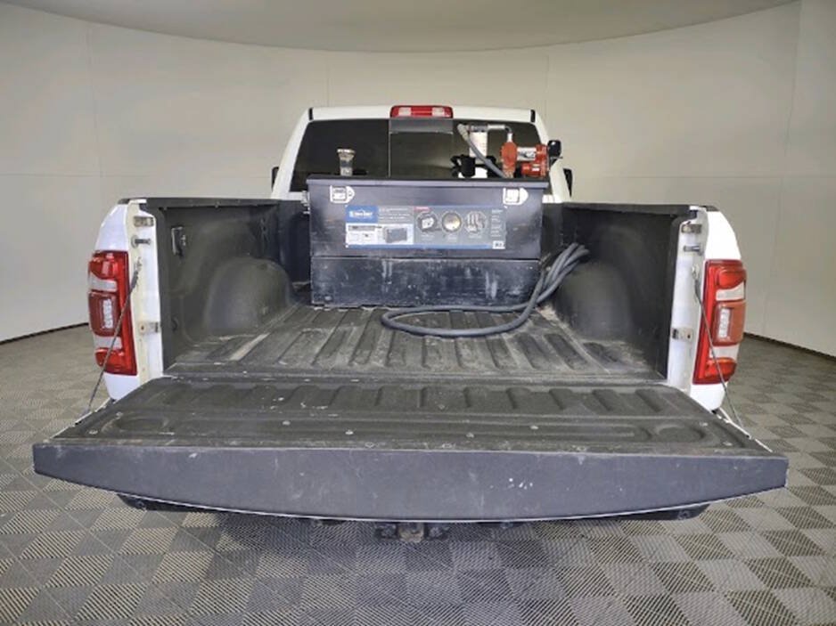 Used 2023 RAM 2500 Laramie AWD/4WD image 9