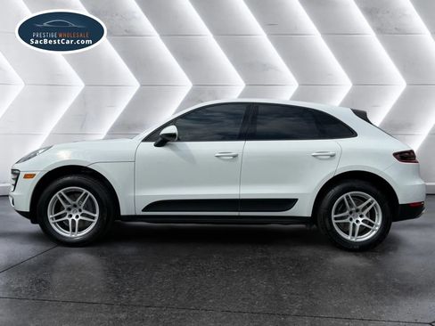 Used 2018 Porsche Macan Sport Edition AWD/4WD image 2