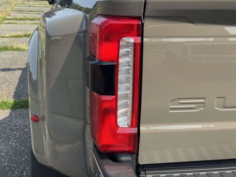 New 2026 Ford F450 Lariat w/ Lariat Ultimate Package AWD/4WD image 10