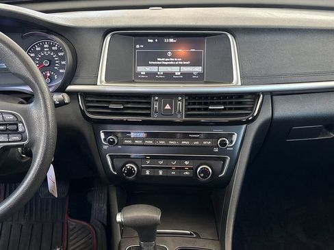 Used 2018 Kia Optima LX w/ 17" Alloy Wheels Package FWD image 22