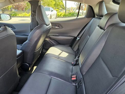 Used 2024 Toyota Prius XLE FWD image 20