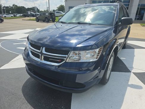 Used 2017 Dodge Journey SE FWD image 4